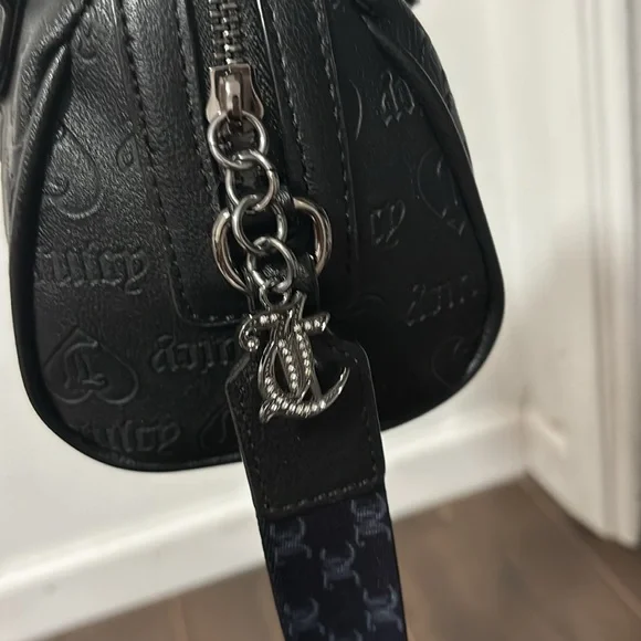 Juicy couture handbag with mini coin purse - Picture 3 of 3